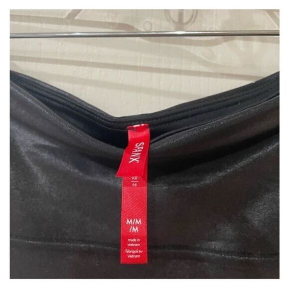 SPANX Faux Leather Leggings size medium - Picture 4 of 5